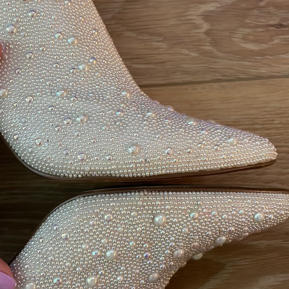 Betsey Johnson Cady Ivory Booties - Picture 9 of 16